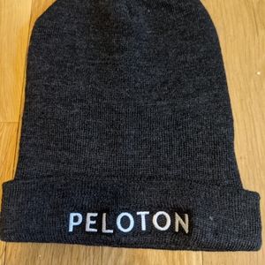 PELOTON WINTER HAT GRAY